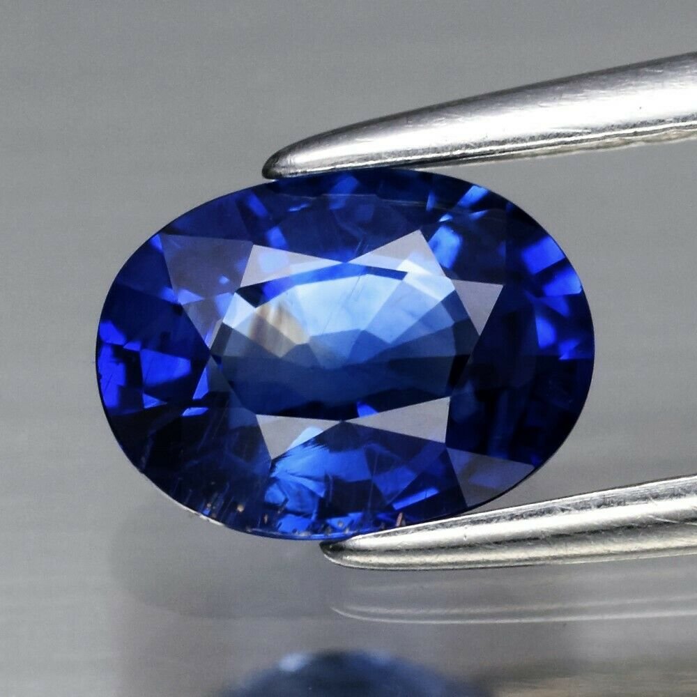 1.03 ct. Natural Blue Sapphire - SRI LANKA, CEYLON (1 of 2)