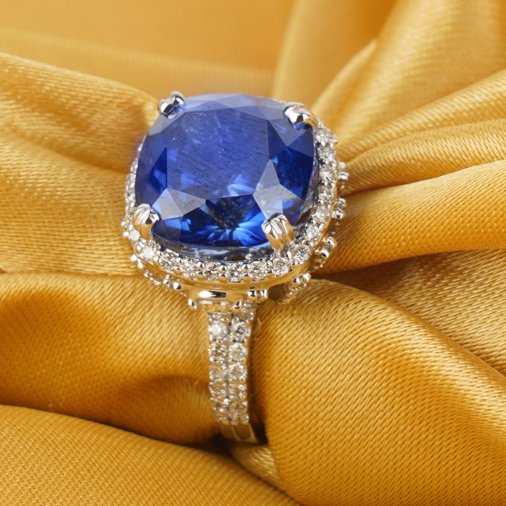 14 K / 585 White Gold Blue Sapphire & Diamond Ring (1 of 5)