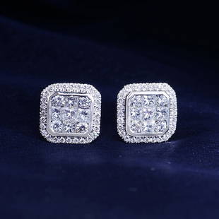 IGI Certified 18 K / 750 White Gold Diamond Earring Studs: RESERVE PRICE - 4000 $ IGI Certified 18 K / 750 White Gold Diamond Earring Studs 18 K Hallmarked White gold Screw Back Earrings Gross metal weight - 2.920 g 