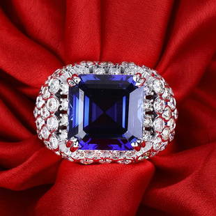 14 K / 585 White Gold Sapphire & Diamond Ring: RESERVE PRICE - 100000 $ 14 K / 585 White Gold Sapphire & Diamond Ring Gross gold weight - 17.990 g 14 K Hallmarked White gold Ring size - US 7 D