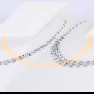 IGI Certified 18 K / 750 Hallmarked Yellow Gold Necklace & Earrings: IGI Certified 18 K / 750 Hallmarked Yellow Gold Necklace & Earrings 18 K / 750 Hallmarked Yellow Gold Gross Gold Weight - 23.440 g Necklace Gold Weight - 20.980 g Earrings Gold Weight - 2.460 g