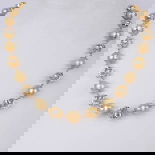 18 K / 750 Hallmarked Yellow Gold Pearl Necklace: 18 K / 750 Hallmarked Yellow Gold Pearl Necklace Gross metal weight - 46.640 g Chain Length - 18 inches South Sea Pearl Details Weight - 125.42 ct. Color - Yellow