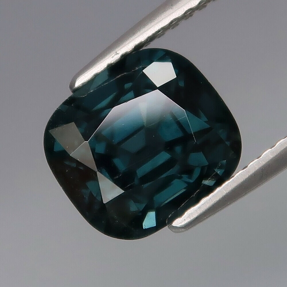 RARE 3.59 ct. Natural Cobalt Blue Spinel - BURMA: RARE 3.59 ct. Natural Cobalt Blue Spinel - BURMA, MYANMAR Color - Cobalt Blue Clarity - SI Cut - Cushion Ct. Weight - 3.59 ct. Dimensions - 9.20 x 7.30 x 5.90 mm Origin -