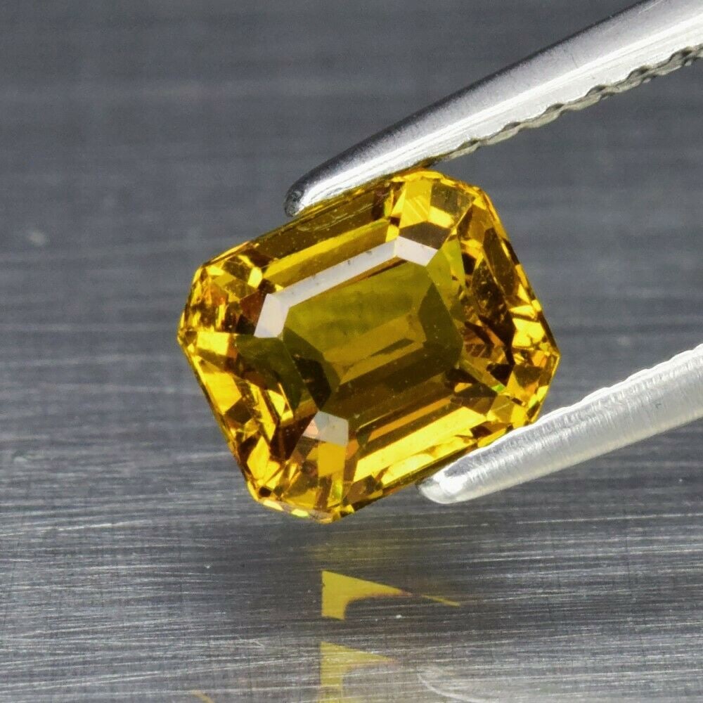 1.35 ct. Natural Unheated Grossular - Andradite Garnet - AFRICA (1 of 3)