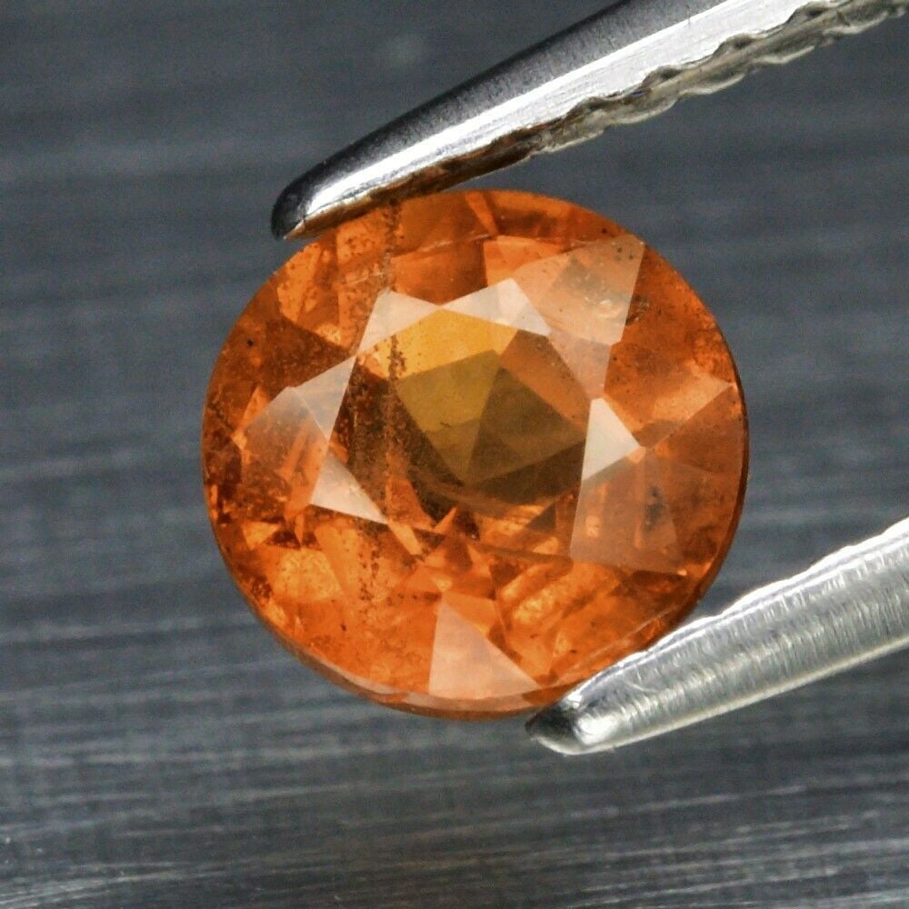 1.16 ct. Natural Orange Sapphire - MADAGASCAR (1 of 2)