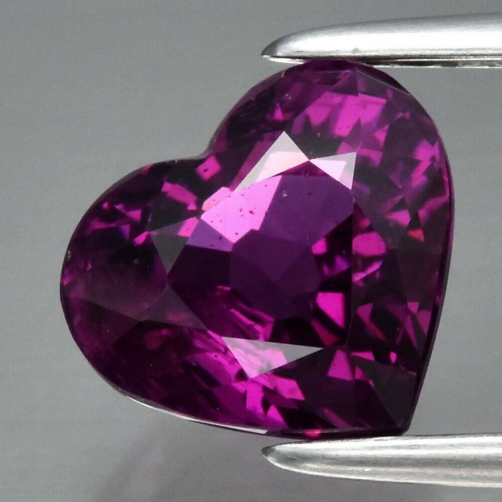 2.17 ct. Natural Unheated Rhodolite Garnet - MOZAMBIQUE (1 of 2)