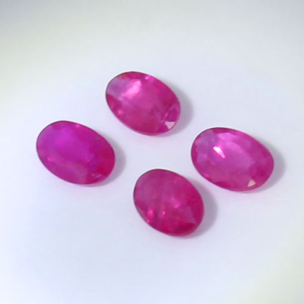 IGI Certified 0.78 ct. Set of 4 Rubies - BURMA (1 of 5)