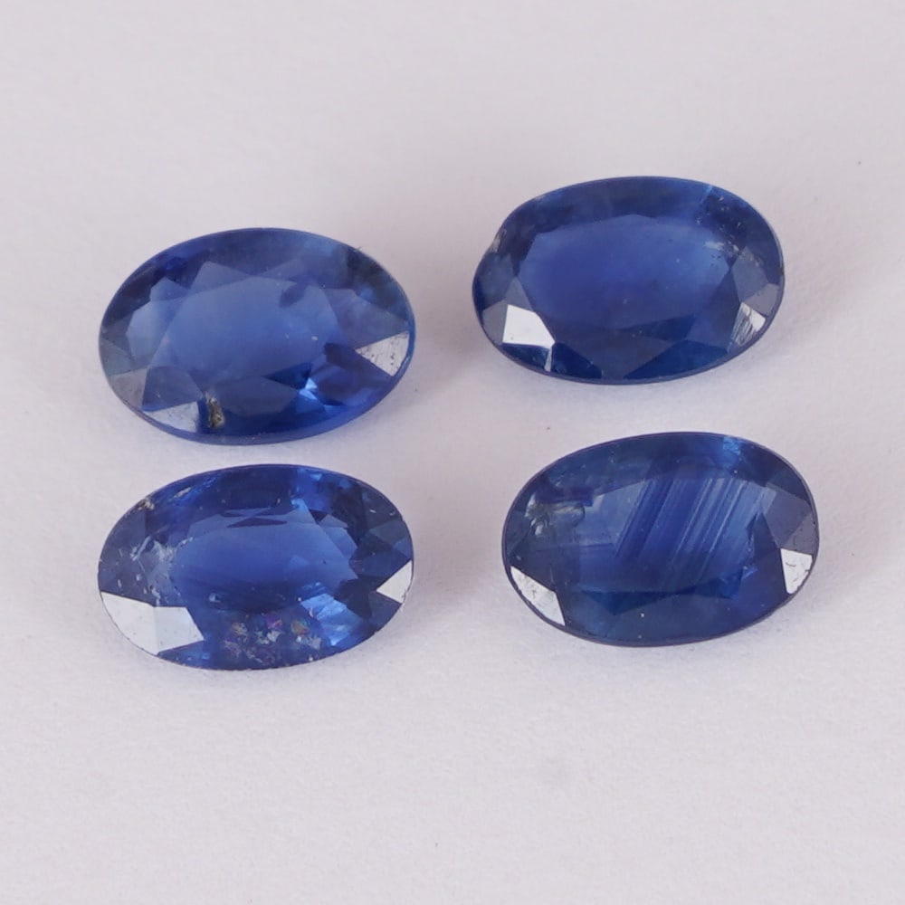 IGI Certified 2.01 ct. Set of 4 Blue Sapphires (1 of 6)
