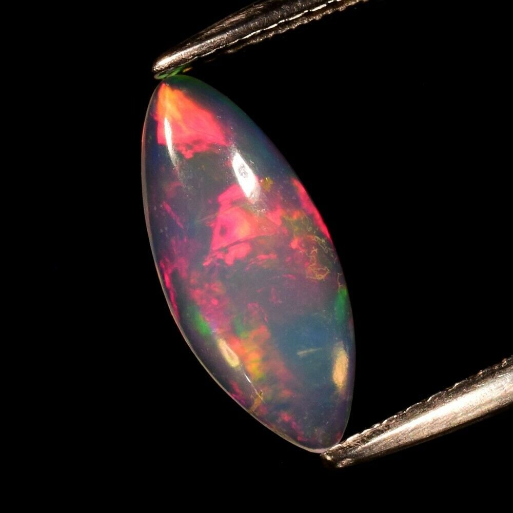 1.00 ct. Natural Play of Color White Opal - ETHIOPIA (1 of 2)