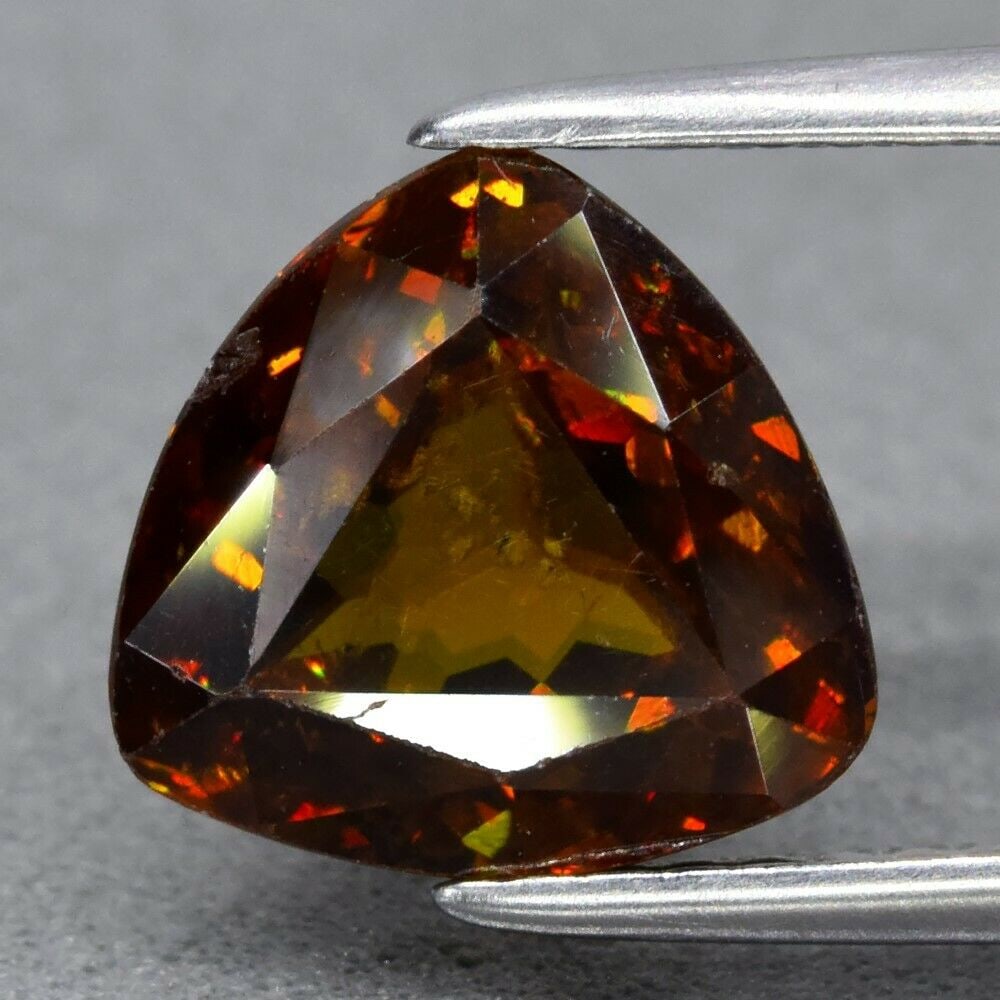 2.84 ct. Natural Greenish Orange Sphene - MADAGASCAR (1 of 2)