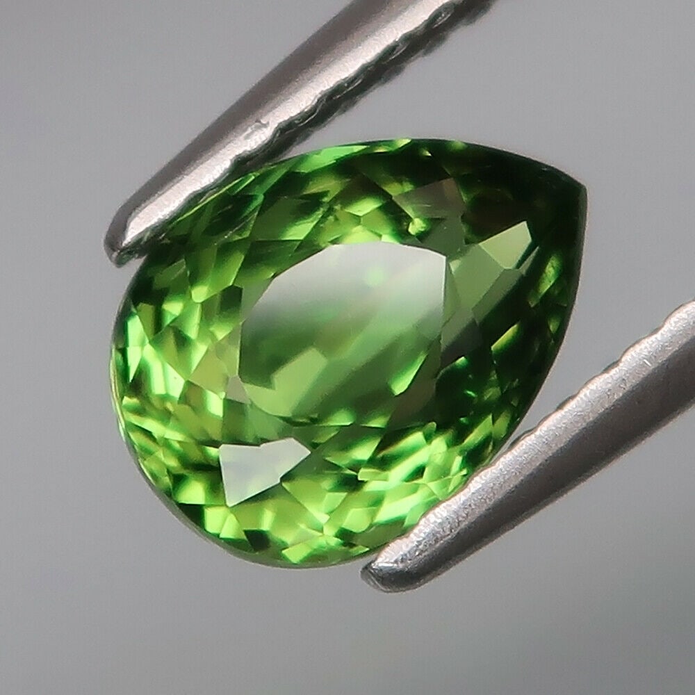 1.39 ct. Unheated Chrome Green Tourmaline - MOZAMBIQUE (1 of 2)