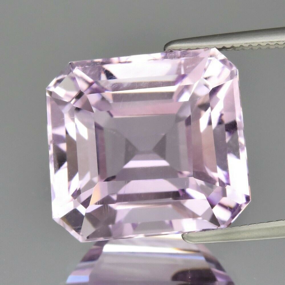 11.69 ct. Natural Purple Amethyst - BRAZIL (1 of 3)
