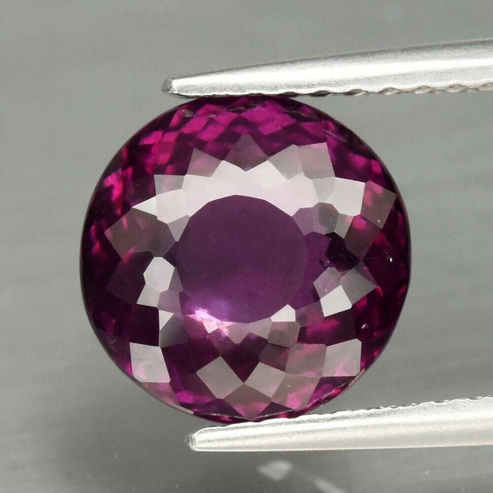 3.67 ct. Natural Unheated Rhodolite Garnet - MADAGASCAR (1 of 2)