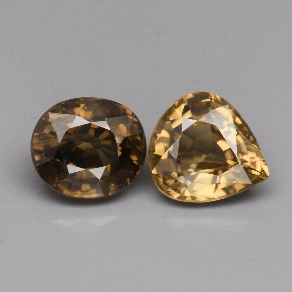 4.40 ct. Pair of Natural Yellow Zircons - MADAGASCAR (1 of 2)