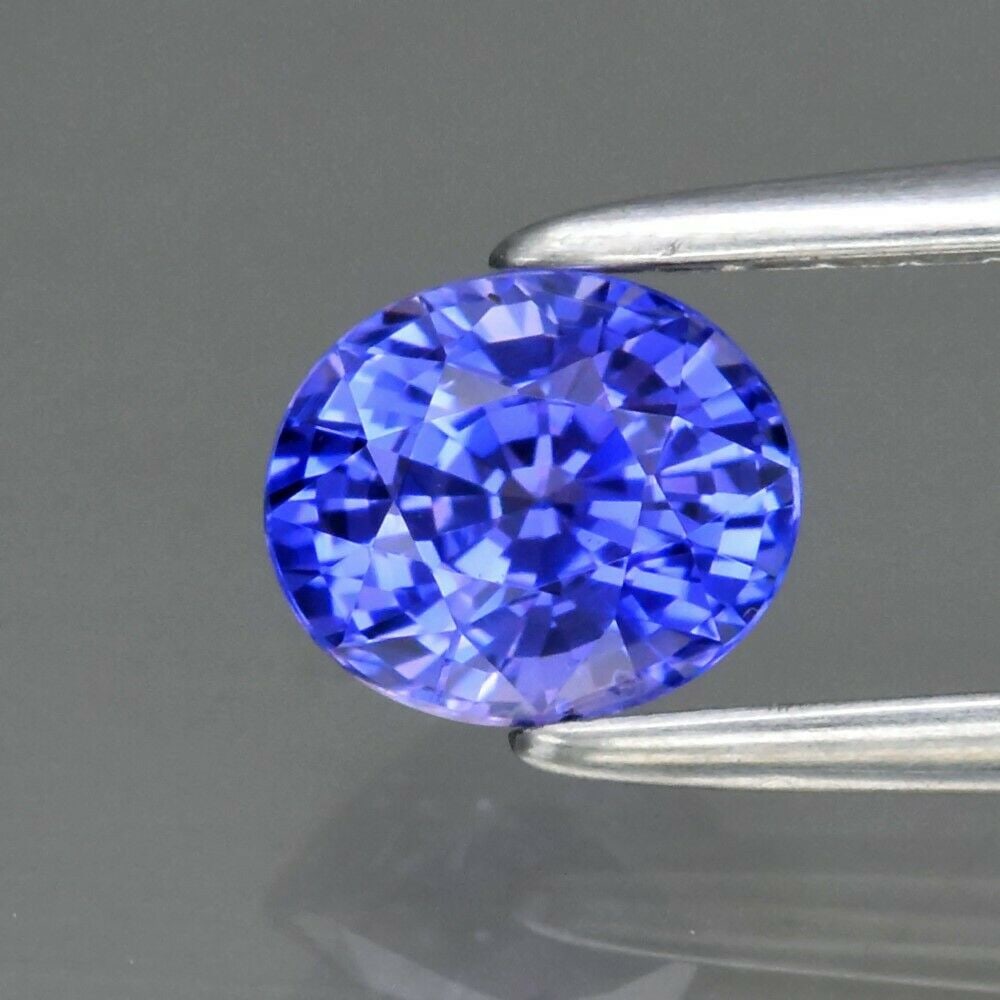 0.68 ct. Natural Cornflower Blue Sapphire - SRI LANKA: 0.68 ct. Natural Cornflower Blue Sapphire - SRI LANKA, CEYLON Shape - Oval Color - Cornflower Blue Clarity - VVS Ct. Weight - 0.68 ct. Dimensions - 5.20 x 4.50 x 3.60 mm Origin -