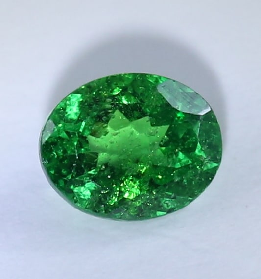 IGI Certified 0.93 ct. Tsavorite Garnet Untreated KENYA (1 of 5)