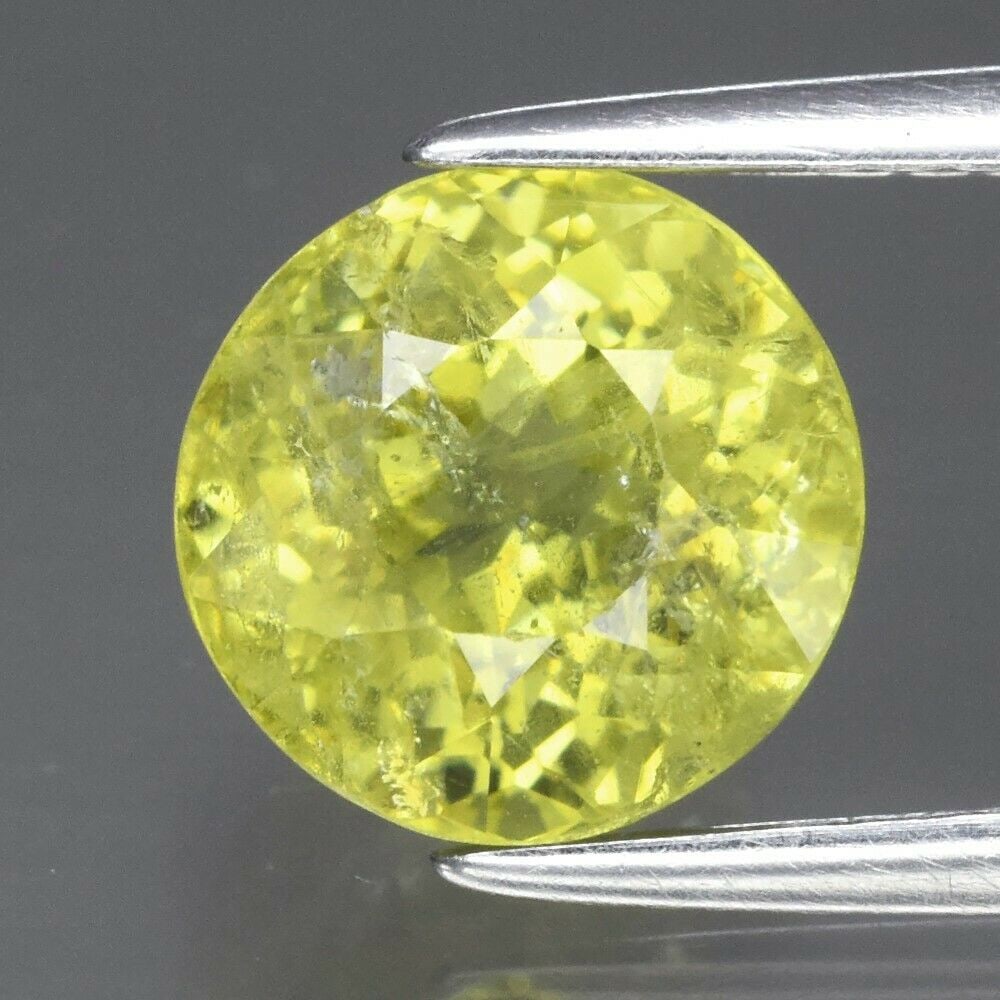 2.66 ct. Natural Greenish Yellow Grossular Garnet: 2.66 ct. Natural Greenish Yellow Grossular Garnet - AFRICA Shape - RoundColor - Greenish YellowClarity - SI1Ct. Weight - 2.66 ct.Dimensions - 7.50 x 6.00 mm Origin - AFRICA Treatment - None.