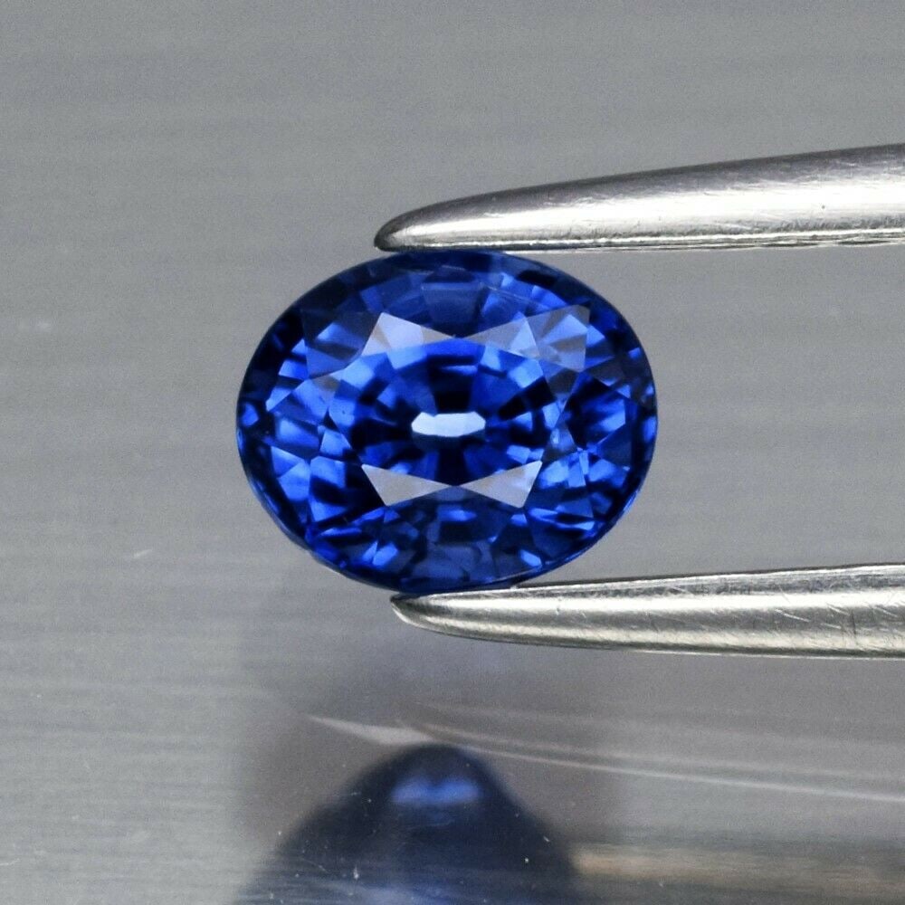 0.83 ct. Natural Cornflower Blue Sapphire - SRI LANKA (1 of 2)