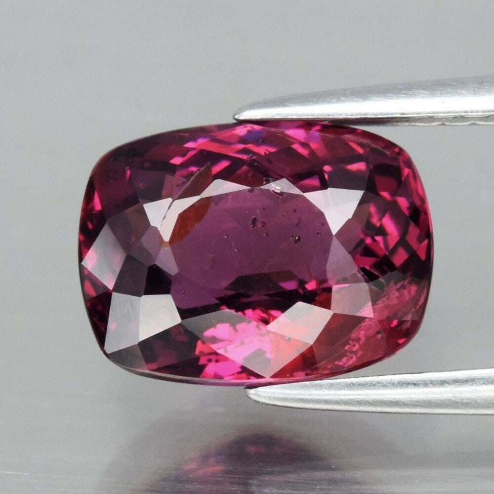 3.17 ct. Natural Unheated Rhodolite Garnet - MADAGASCAR (1 of 2)