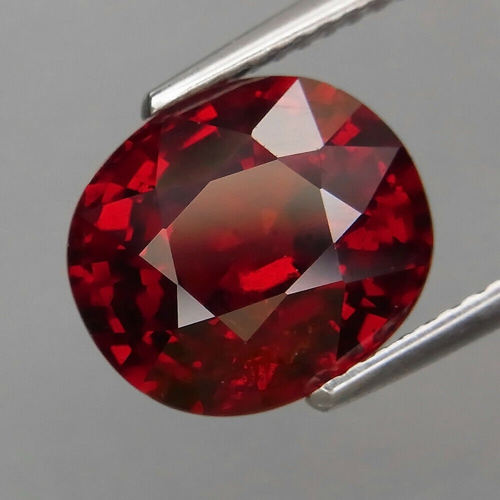 5.58 ct. Natural Red Spessartite Garnet - AFRICA (1 of 2)