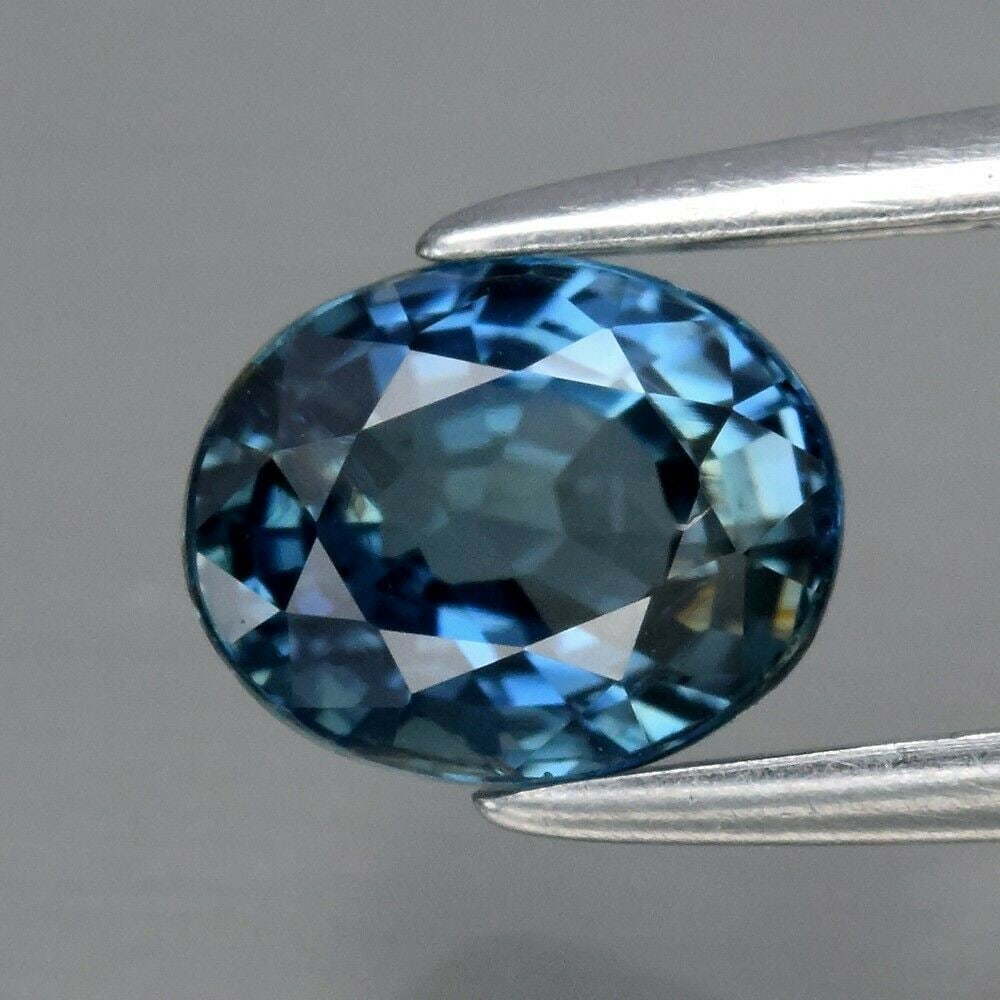 1.26 ct. Natural Greenish Blue Sapphire MADAGASCAR (1 of 3)