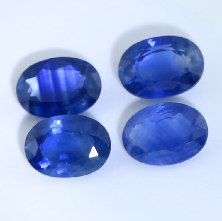 IGI Certified Set of 4 Blue Sapphires - MADAGASCAR (1 of 5)
