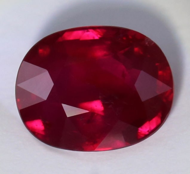 GRS Certified 2.01 ct. Untreated PIGEON’S BLOOD (VIVID RED) Ruby - MOZAMBIQUE (1 of 6)