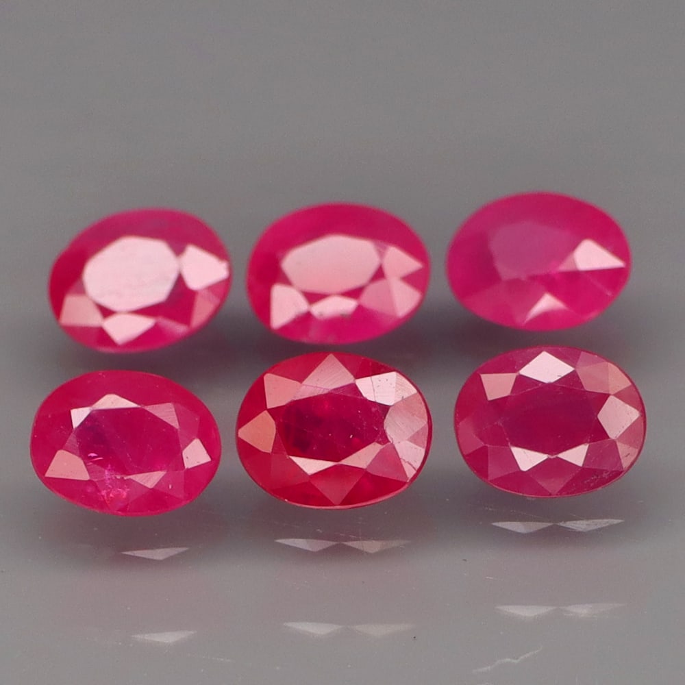 HGL Certified 2.60 ct. Set of 6 Rubies - MYANMAR (1 of 3)