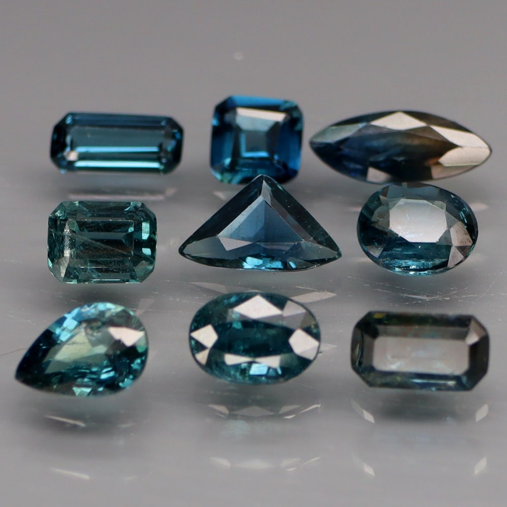 HGL Certified 4.29 ct. Sapphire Lot - TANZANIA: HGL Certified 4.29 ct. Sapphire Lot - TANZANIA Ct. Weight - 4.29 ct. Shape - Mix Color - Blue Brown Clarity - VS & SI Size - 4 x 4 to 8 x 3.5 mm Treatment - Unheated No. of sapphir