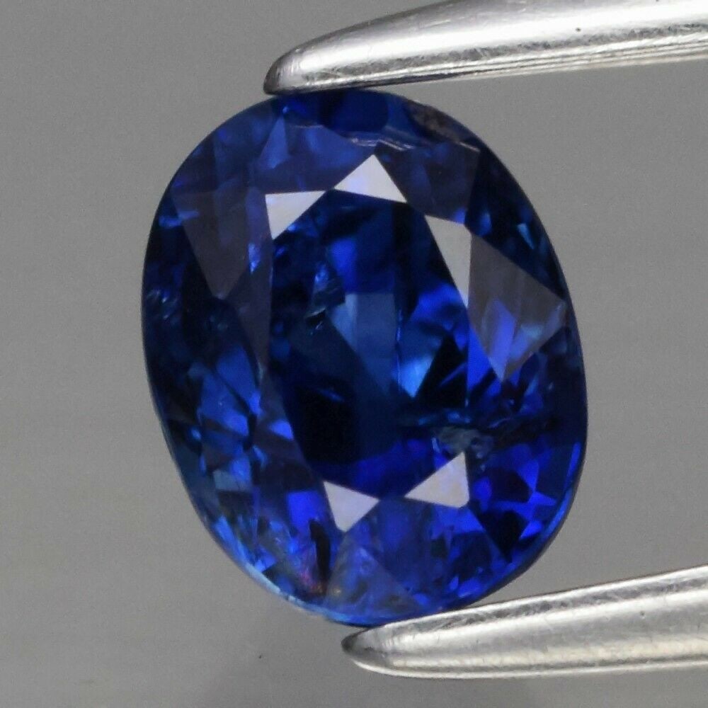 0.66 ct. Natural Royal Blue Sapphire - SRI LANKA, CEYLON: 0.66 ct. Natural Royal Blue Sapphire - SRI LANKA, CEYLON Shape - Oval Color - Royal Blue Clarity - SI1 Ct. Weight - 0.66 ct. Dimensions - 5.20 x 4.00 x 3.70 mm Origin - S