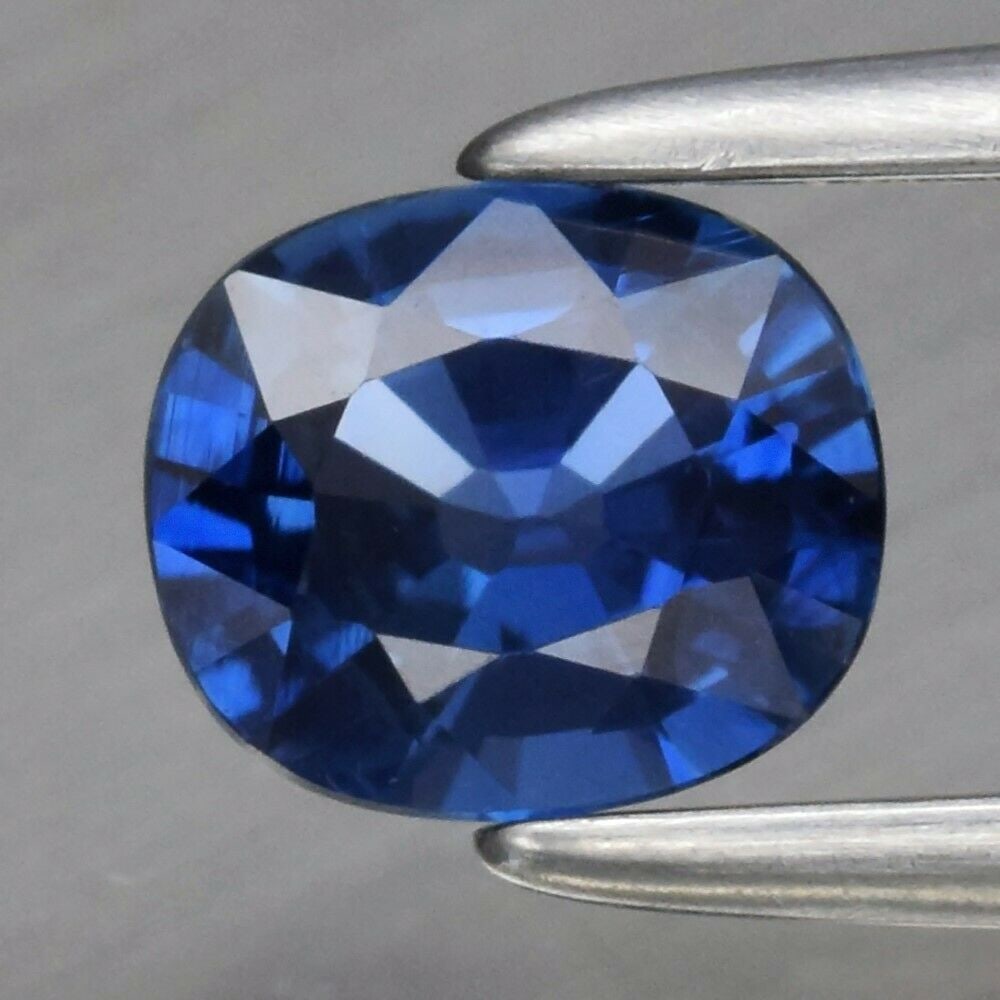 0.50 ct. Natural Unheated Blue Sapphire - NIGERIA: 0.50 ct. Natural Unheated Blue Sapphire - NIGERIA Shape - Cushion Color - Blue Clarity - VS Ct. Weight - 0.50 ct. Dimensions - 5.01 x 4.35 x 2.60 mm Origin - MADAGASCAR,