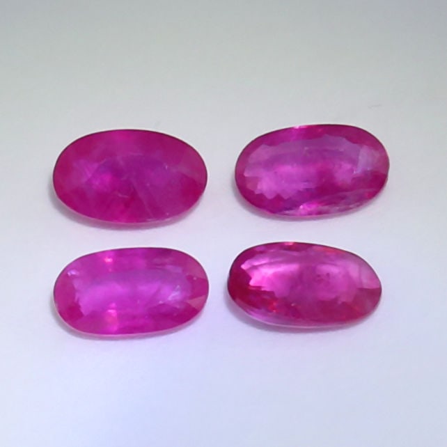 IGI Certified 1.17 ct. Set of 4 Rubies - BURMA: IGI Certified 1.17 ct. Set of 4 Rubies - BURMA Cut - Oval Mixed cut Color - Purplish Red Clarity - SI - I Ct. Weight - 0.34 + 0.28 + 0.28 + 0.27 = 1.17 ct. Dimensions - 5.18 x 3.22 x 2.11 mm ,
