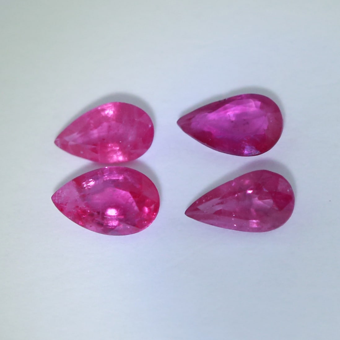 IGI Certified Set of 4 Rubies 0.90 ct. - BURMA: IGI Certified Set of 4 Rubies 0.90 ct. - BURMA Cut - Pear Mixed Cut Color - Purplish Red Clarity - SI Ct. Weight - 0.26 + 0.22 + 0.23 + 0.19 = 0.90 ct. Dimensions - 5.08 x 3.22 x 2.01 mm ; 5.1