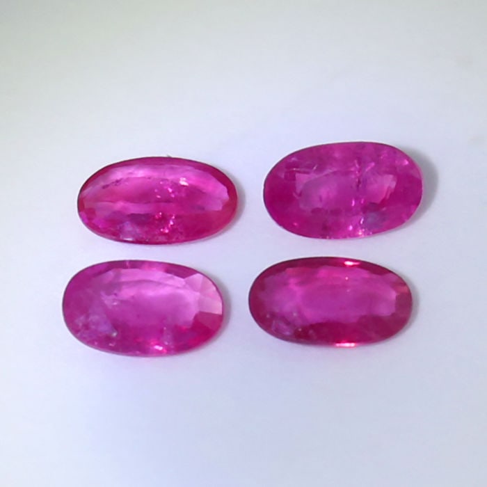 IGI Certified 1.09 ct. Set of 4 Rubies - BURMA: IGI Certified 1.09 ct. Set of 4 Rubies - BURMA Cut - Oval Mixed cut Color - Purplish Red Clarity - SI - I Ct. Weight - 0.26 + 0.37 + 0.24 + 0.22 = 1.09 ct. Dimensions - 5.24 x 3.23 x 1.63 mm ;