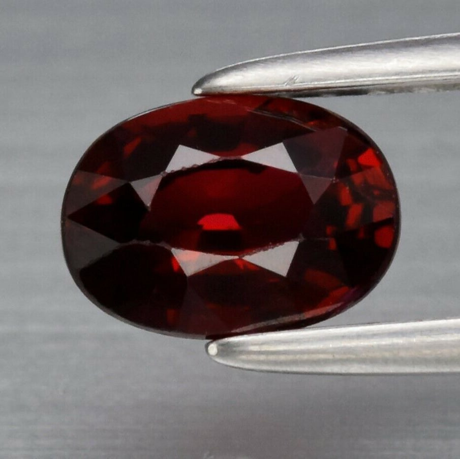 0.67 ct. Natural Unheated Red Ruby - MADAGASCAR: 0.67 ct. Natural Unheated Red Ruby - MADAGASCAR Shape - Oval Color - Red Clarity - VVS Ct. Weight - 0.67 ct. Dimensions - 6.00 x 4.34 x 2.87 mm Origin - MADAGASCAR, AFRIC
