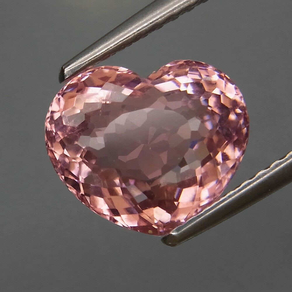 2.65 ct. Unheated Natural Pink Tourmaline - MOZAMBIQUE (1 of 2)