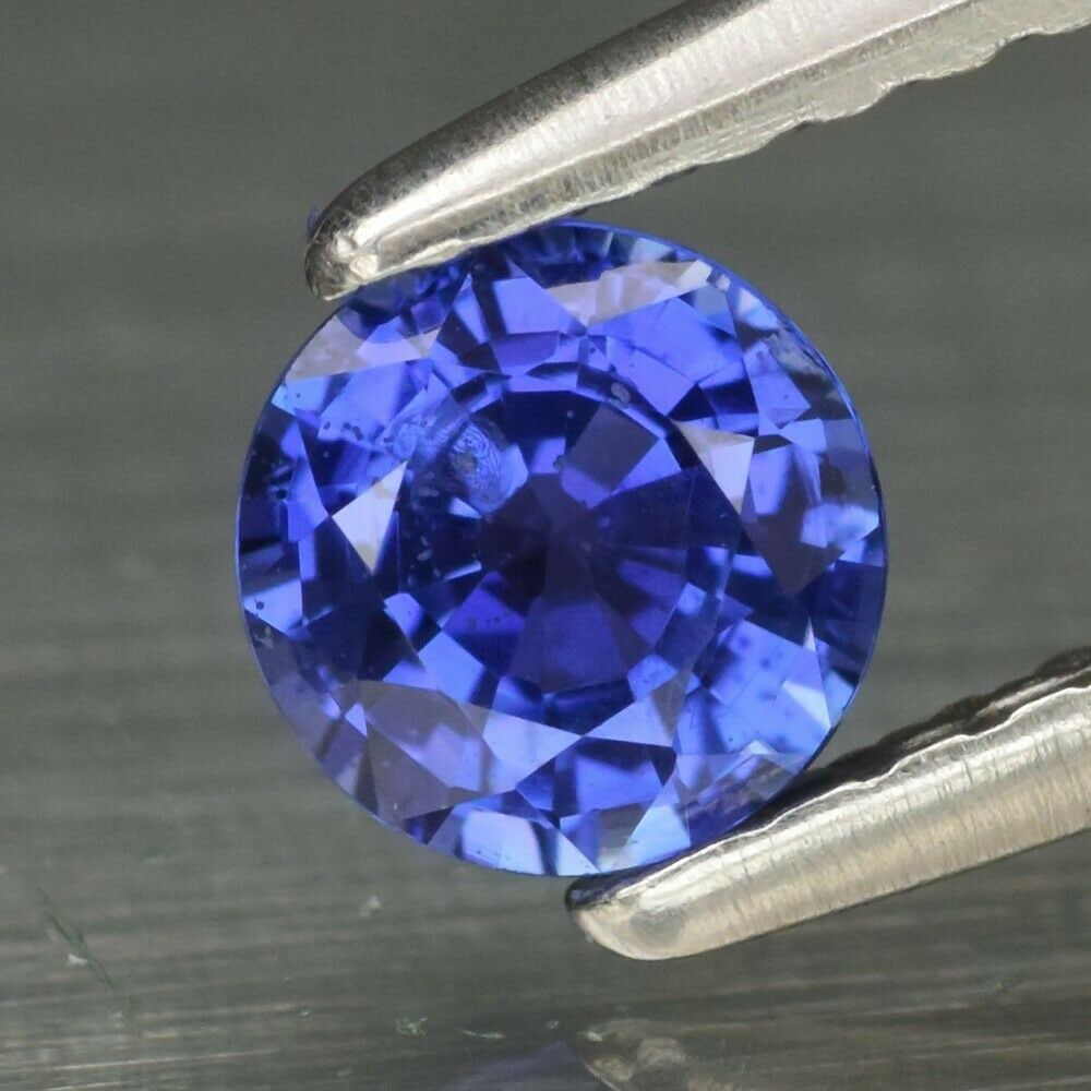 0.45 ct. Natural Royal Blue Sapphire - MADAGASCAR (1 of 3)