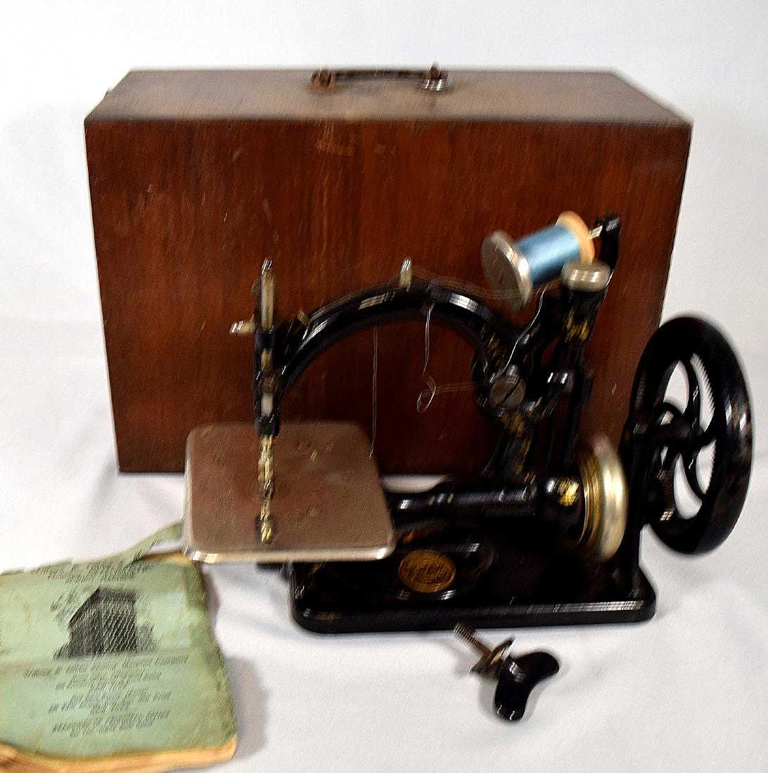 EARLY WILCOX & GIBBS SEWING MACHINE: