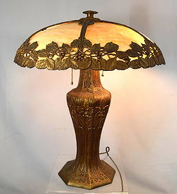 LARGE ART NOUVEAU SLAG GLASS PANEL TABLE LAMP: (1 of 6)
