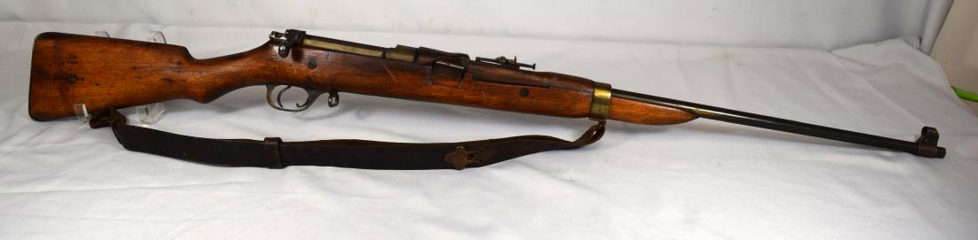 SCARCE ROSS CANADIAN MILITARY US 1905 WAR RELIC FIFLE:: Canadian Ross Model 1905 with U.S. markings. Ross rifles were purchased by the U.S. Army for training purposes shortly after the United States entered WWI in 1917. The left side of the receiver is mar