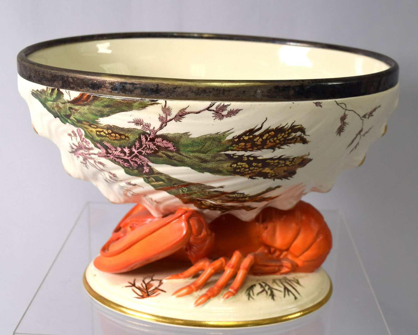 19TH C WEDGWOOD QUEEN’S WARE LOBSTER BOWL: (1 of 5)