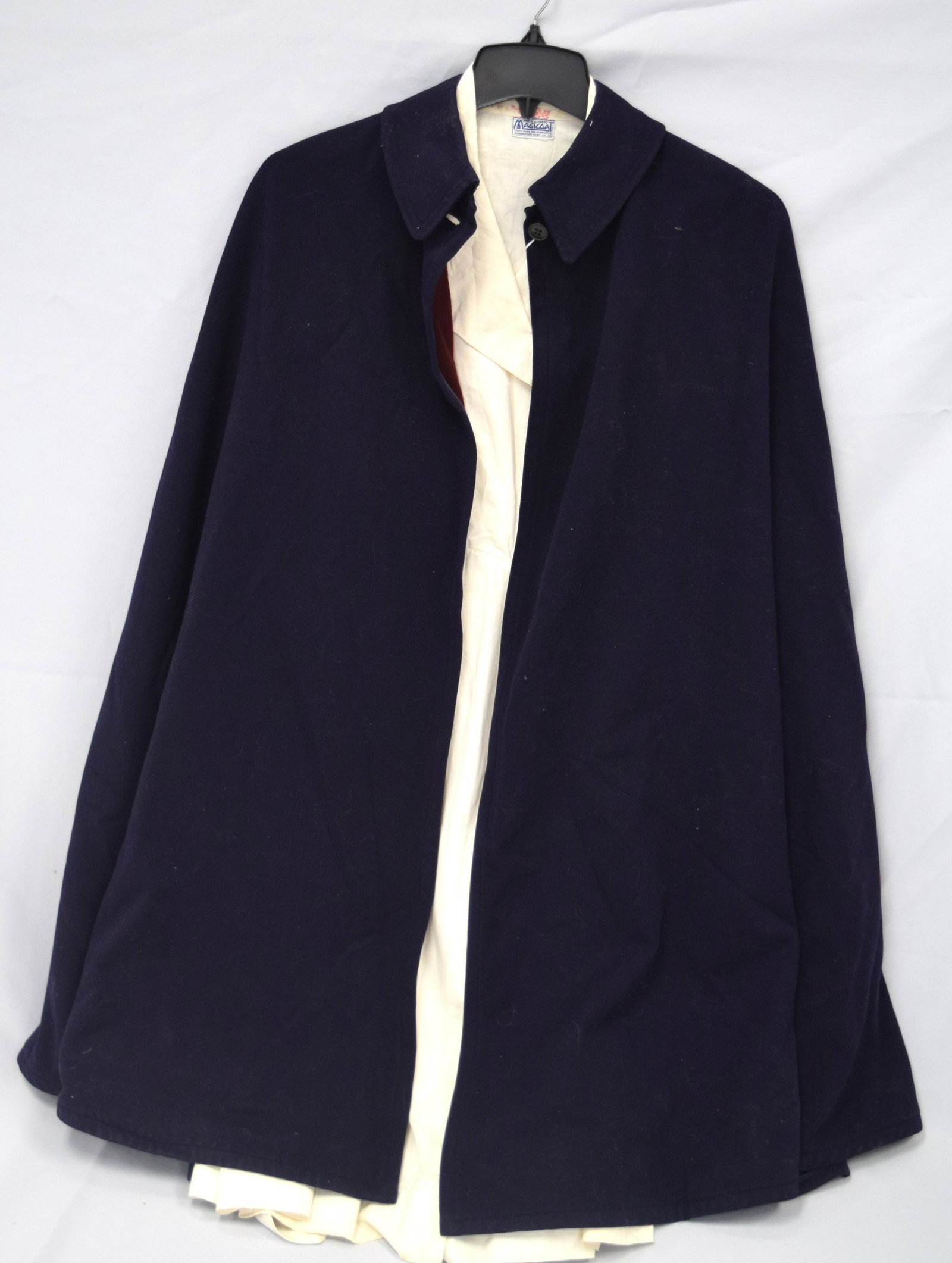 WWII NURSE BLUE CAPE & VINTAGE WHITE DUTY UNIFORM: (1 of 4)