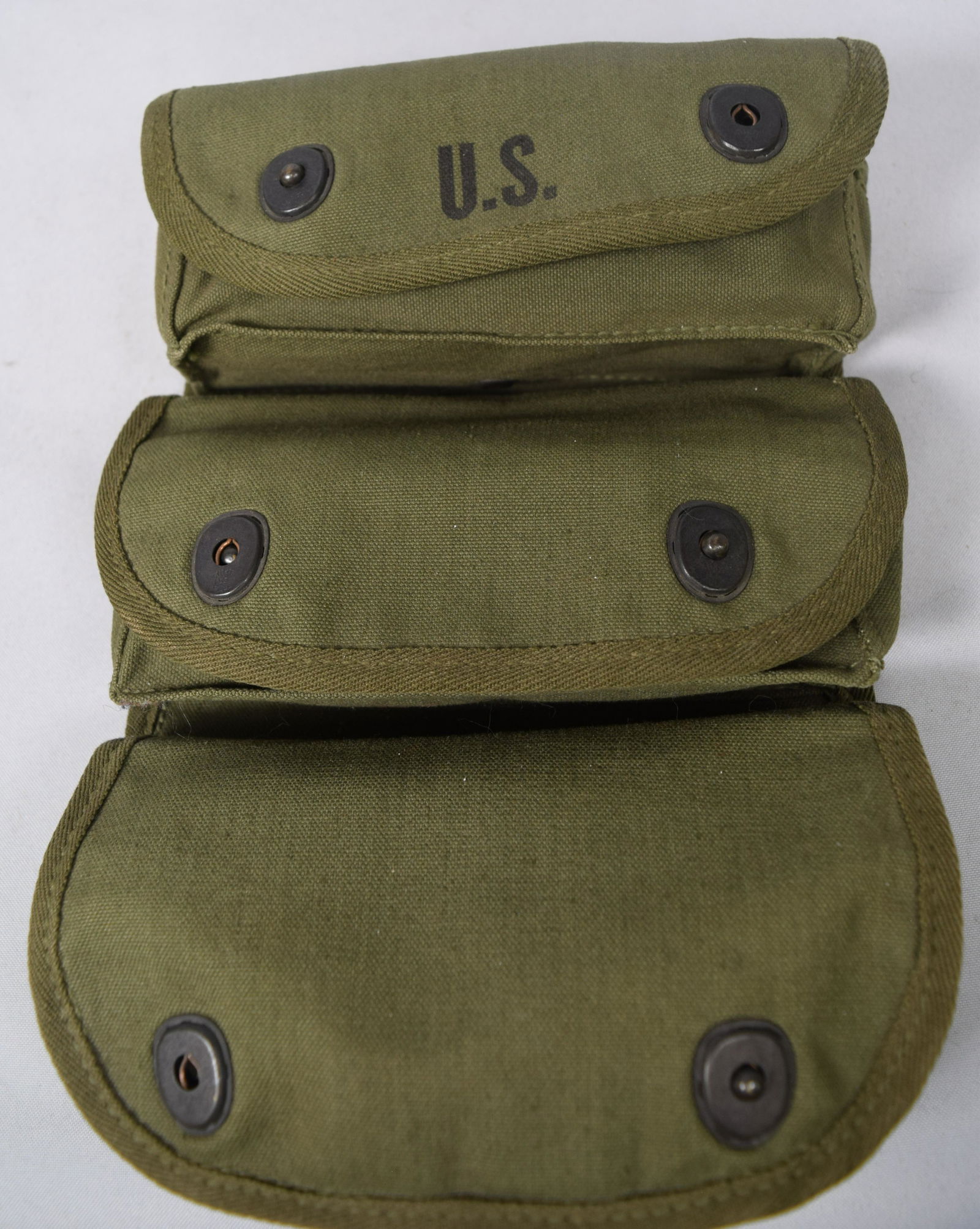 1945 TULSA CANVAS Co. 3 POUCH FIRST AID KIT:: With medic contents