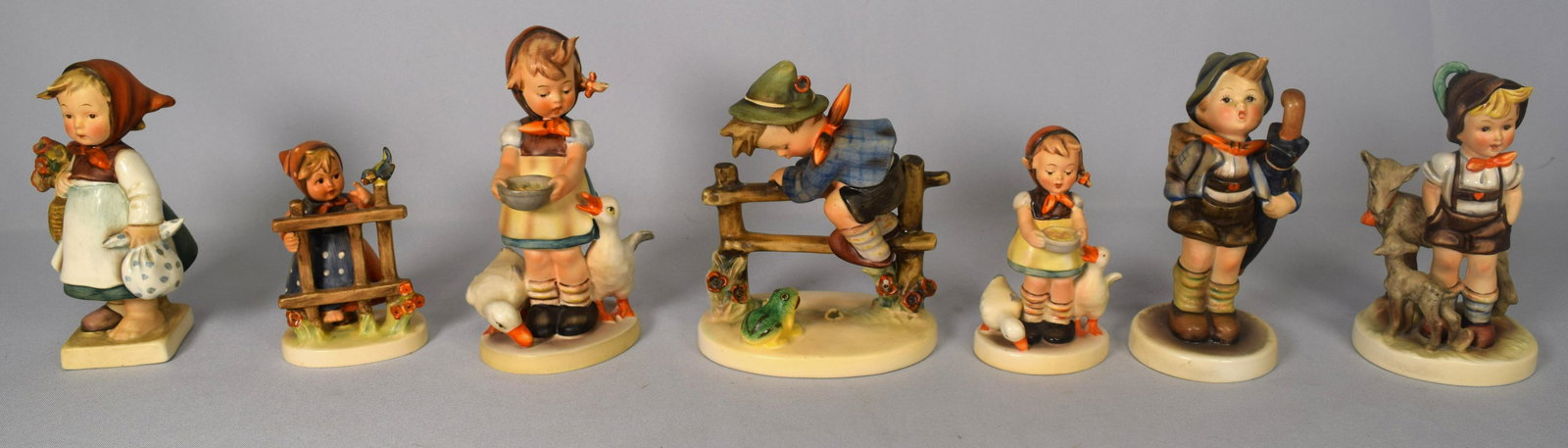 197, 197, 198, 199, 200, 201, 203 HUMMEL FIGURINES: (1 of 2)