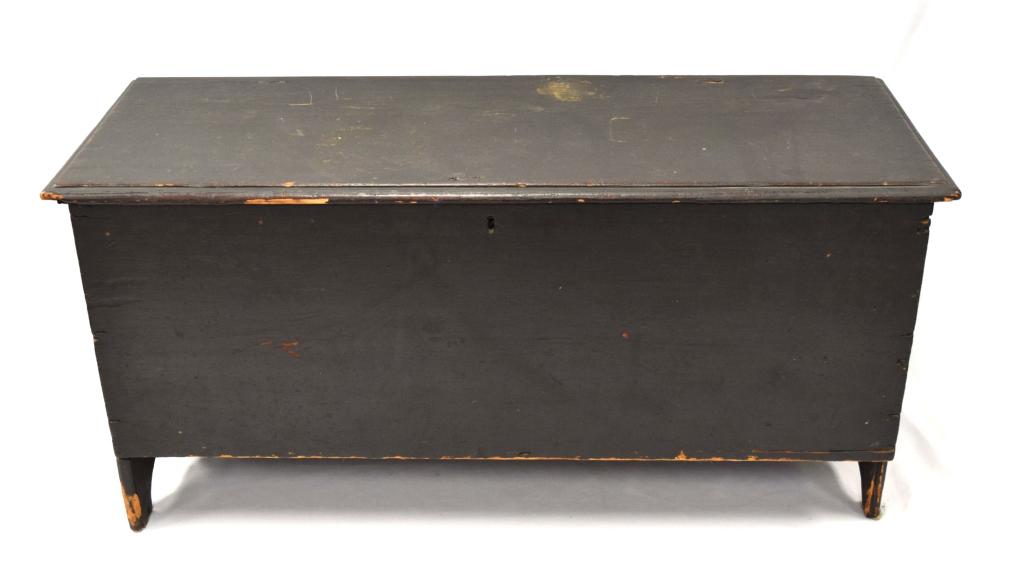 18C AMERICAN PAINTED BLACK/GREEN BLANKET BOX (1 of 6)
