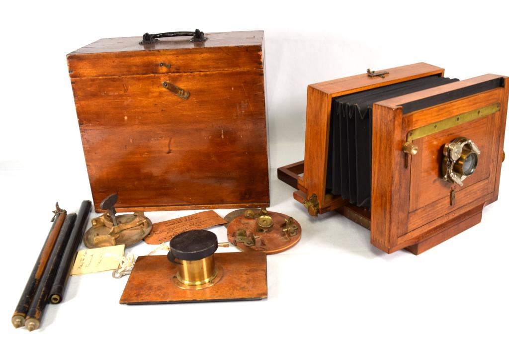 SCOVILL CAMERA: (1 of 4)