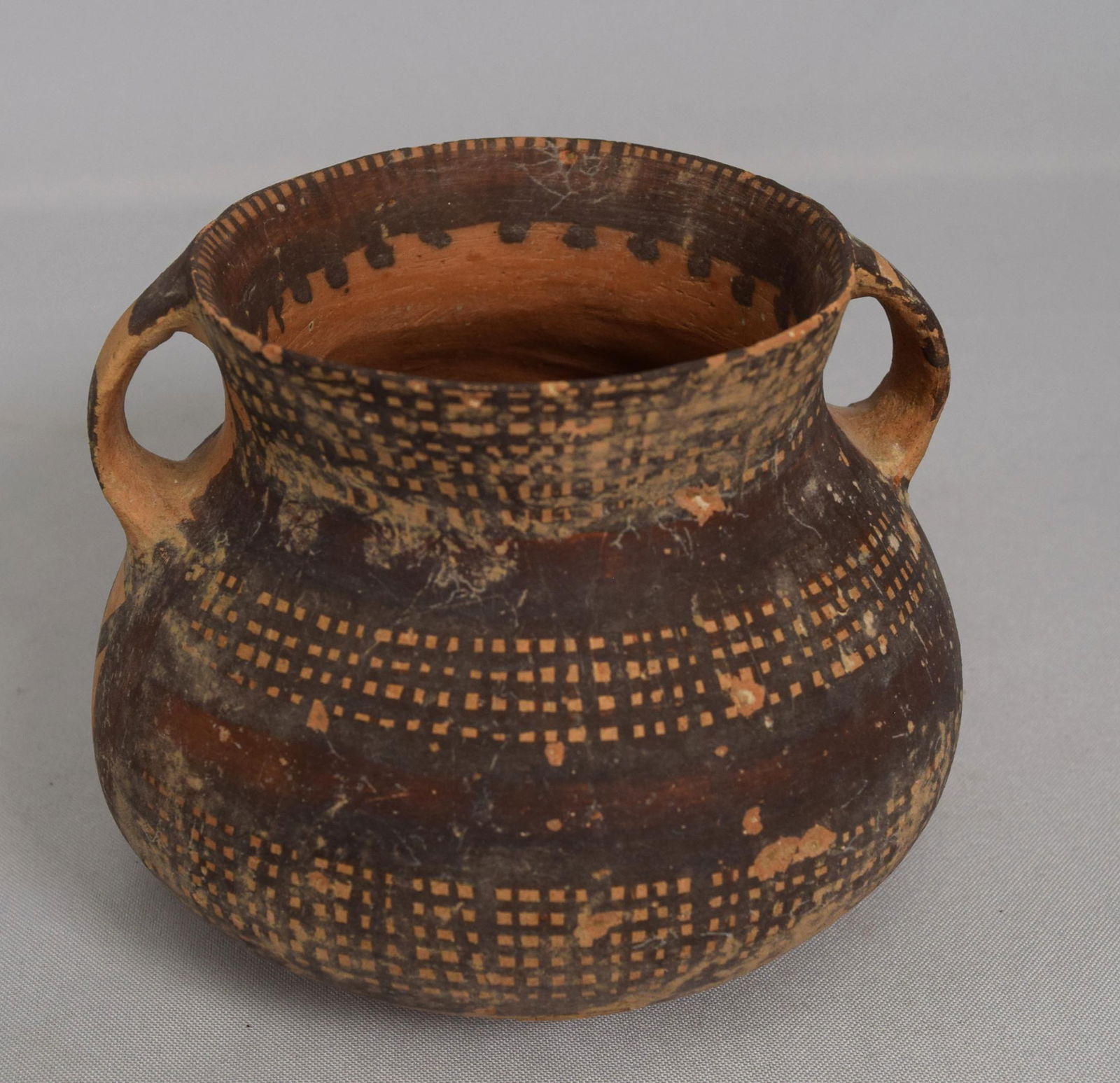 CHINESE NEOLITHIC DOUBLE HANDLE POTTERY JAR (1 of 7)