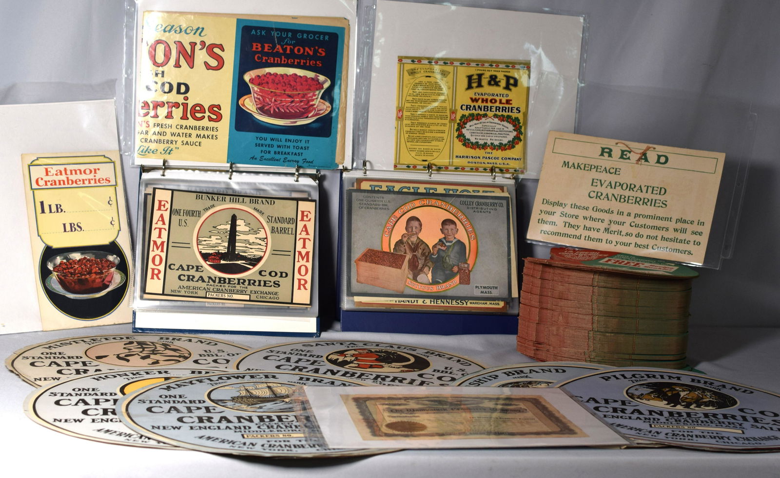 267 ASSORTED CRANBERRY LABELS & ADVERTISING ITEMS (1 of 17)