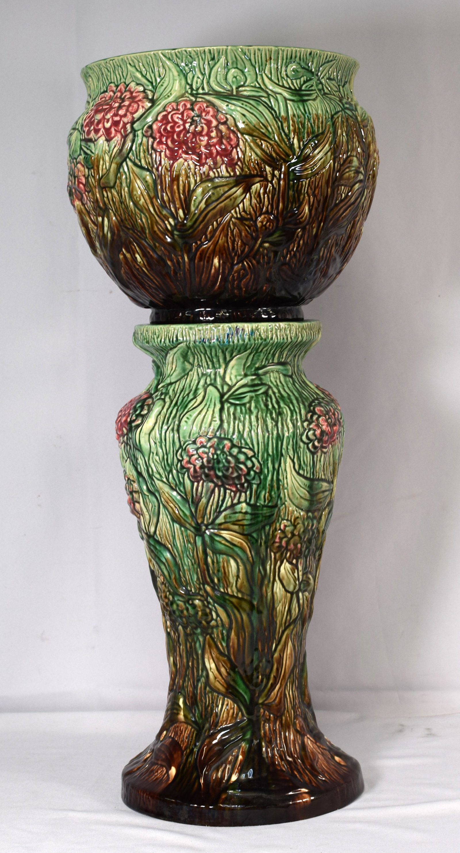 MAJOLICA ART POTTERY JARDINIRE & PEDESTAL: Two piece. Ca 1900. 31 inches tall. Not signed. Good condition.