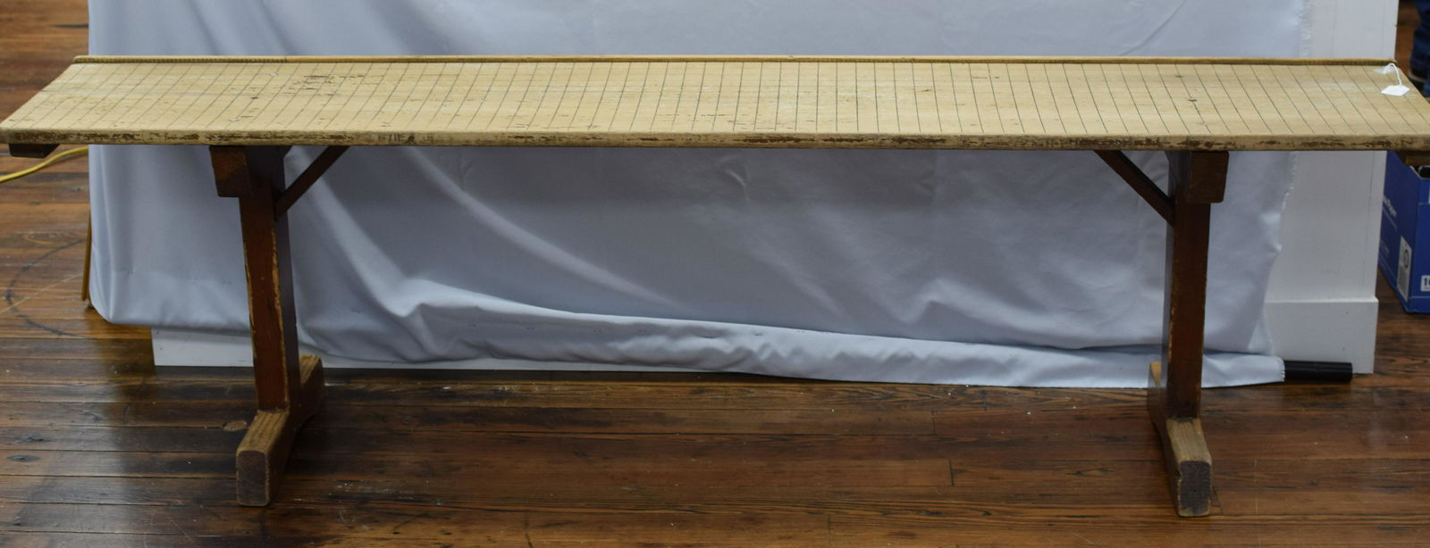 COUNTRY STYLE RUSTIC BENCH (1 of 4)